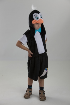 Детский карнавальный костюм Пингвина, костюм Пингвинчика, Пингвинёнка, маскарадный костюм из мягкого плюша серии Карнавалия Плюш, фирмы Остров игрушки, производства России. Веселые персонажи из мультфильма 