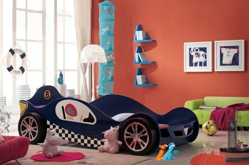 Кровати для мальчиков и девочек в форме карет и машин