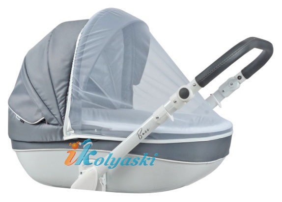 москитная сетка входит в комплект детской коляски для новорожденных Roan Bass Soft 3 в 1